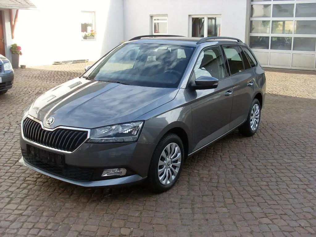 Photo 1 : Skoda Fabia 2022 Essence