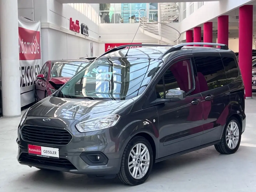 Photo 1 : Ford Tourneo 2019 Petrol