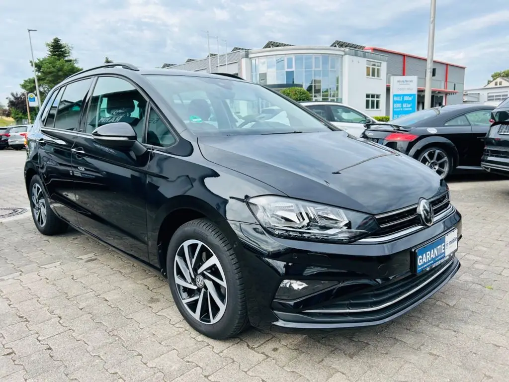 Photo 1 : Volkswagen Golf 2019 Petrol