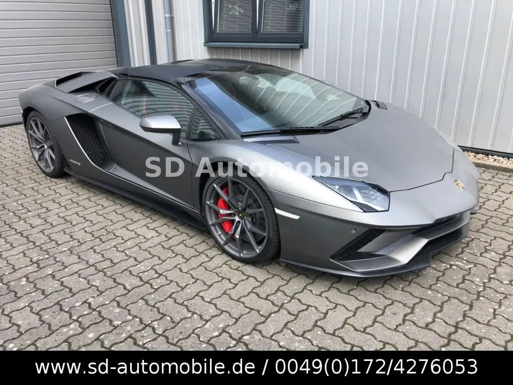 Photo 1 : Lamborghini Aventador 2019 Petrol