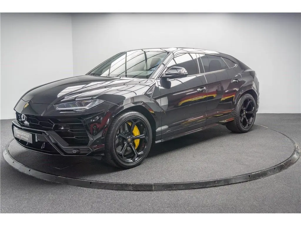 Photo 1 : Lamborghini Urus 2019 Petrol