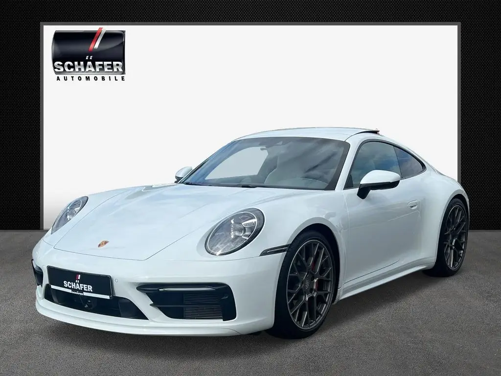 Photo 1 : Porsche 992 2019 Essence