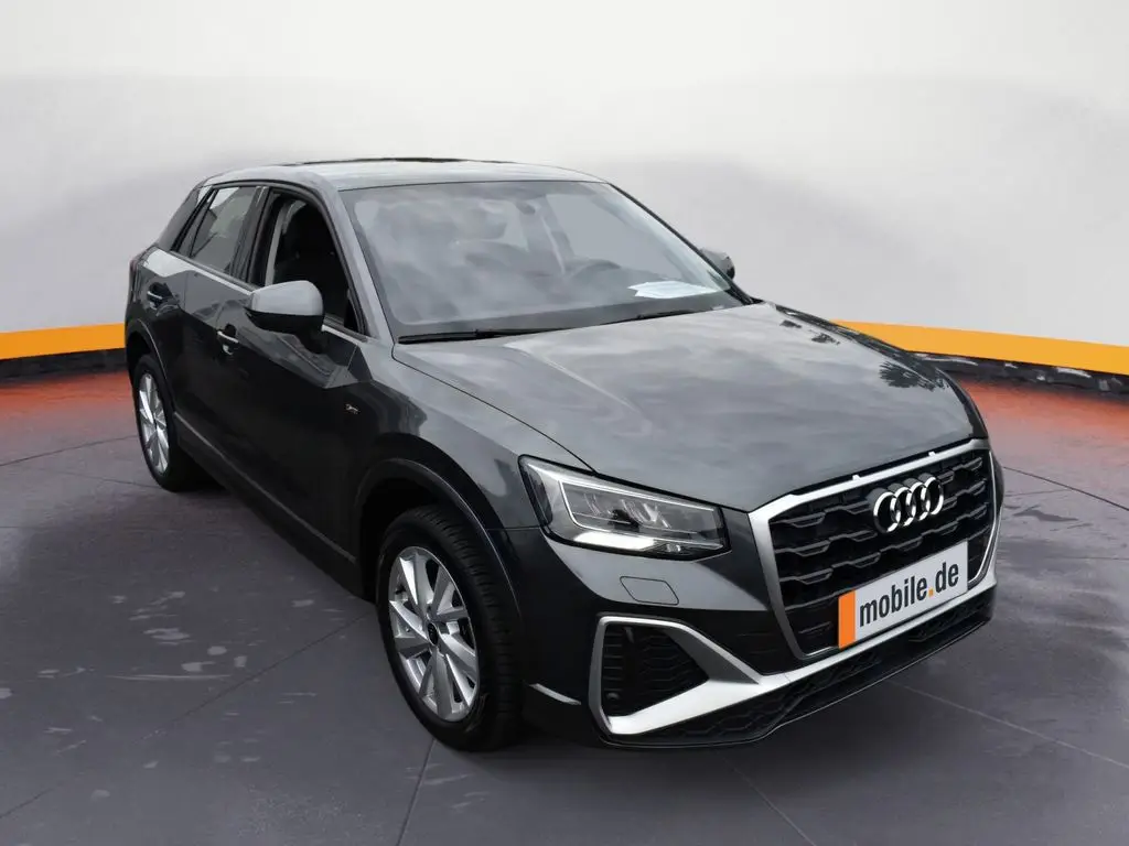 Photo 1 : Audi Q2 2021 Essence