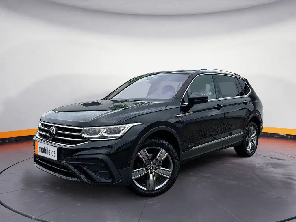 Photo 1 : Volkswagen Tiguan 2023 Essence