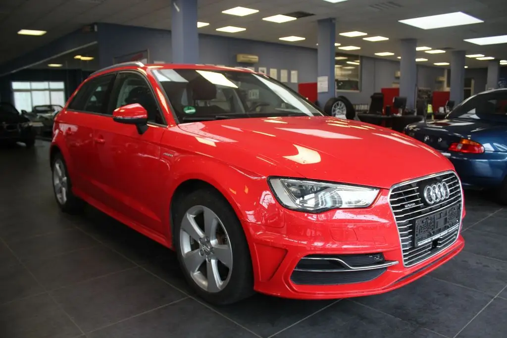 Photo 1 : Audi A3 2016 Hybrid