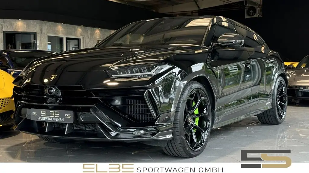 Photo 1 : Lamborghini Urus 2023 Petrol