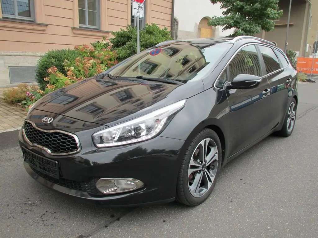 Photo 1 : Kia Ceed 2015 Petrol