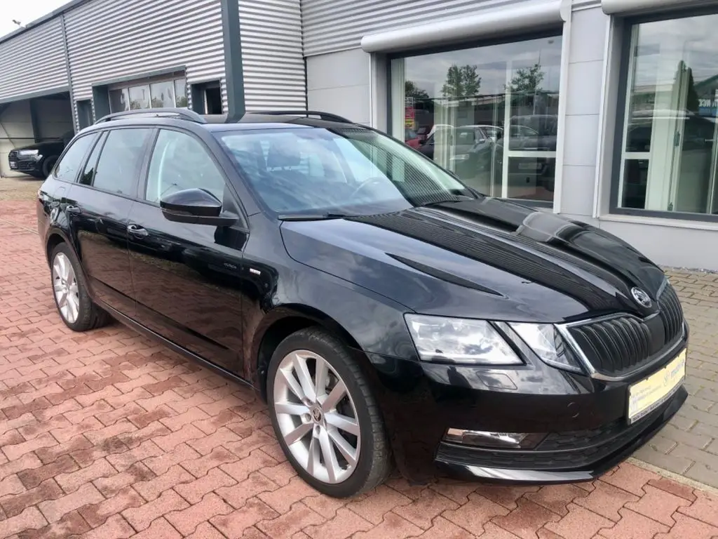 Photo 1 : Skoda Octavia 2018 Petrol