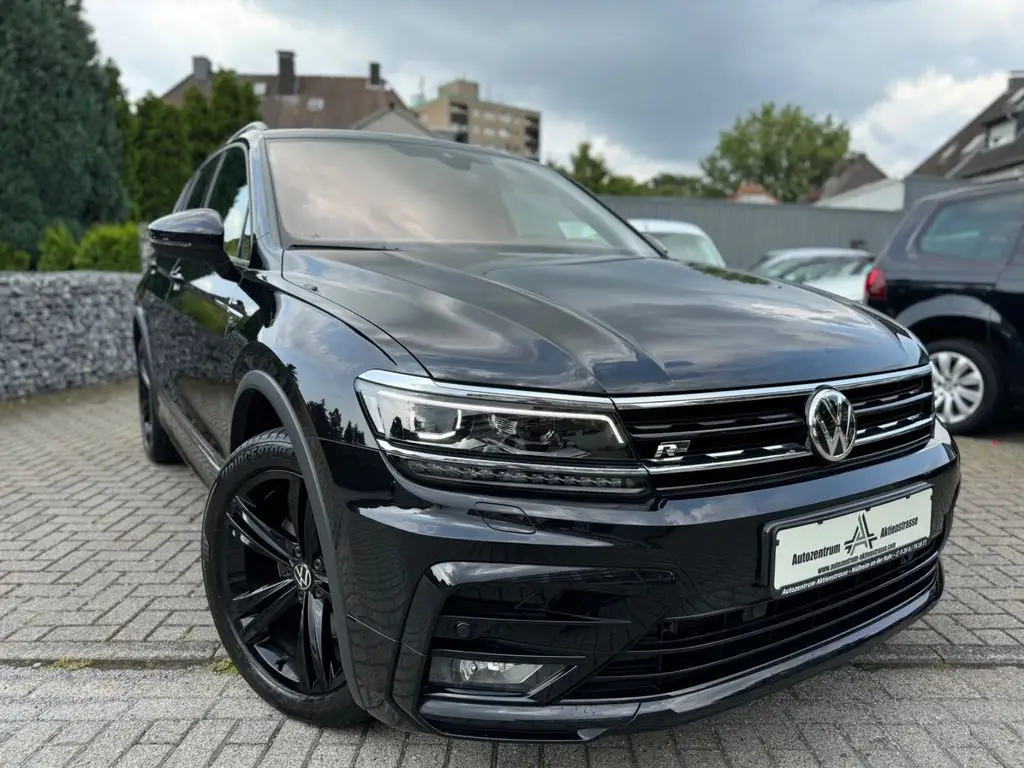 Photo 1 : Volkswagen Tiguan 2020 Essence