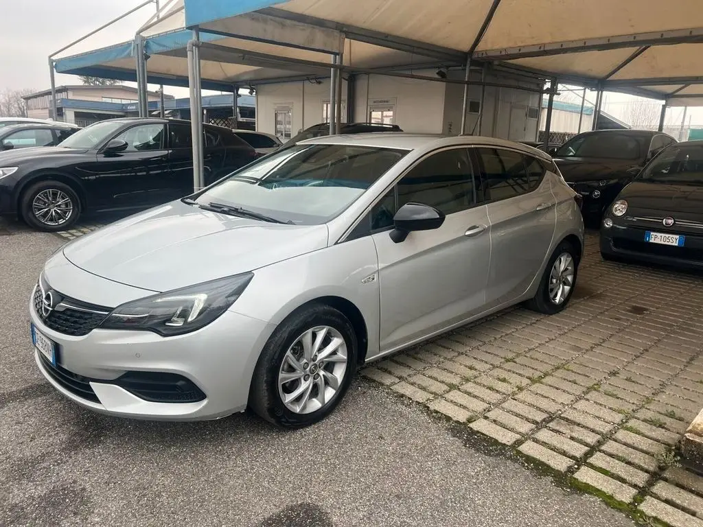 Photo 1 : Opel Astra 2021 Essence