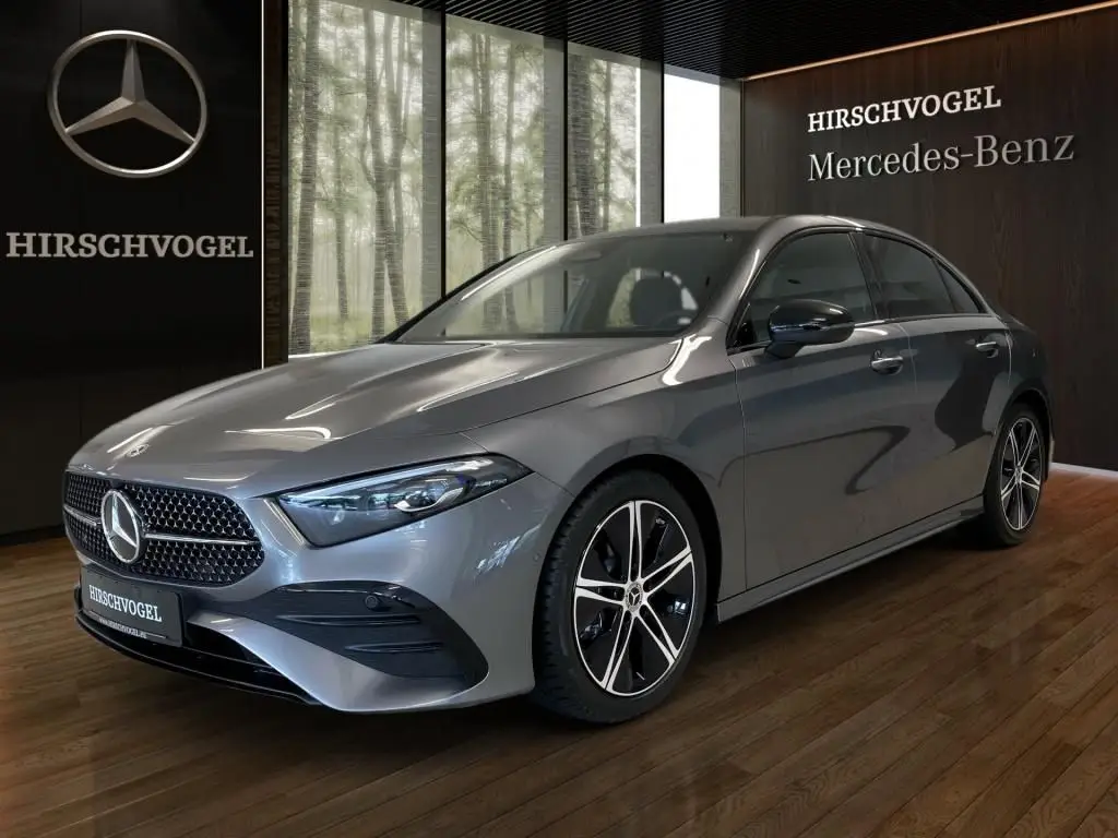 Photo 1 : Mercedes-benz Classe A 2023 Essence