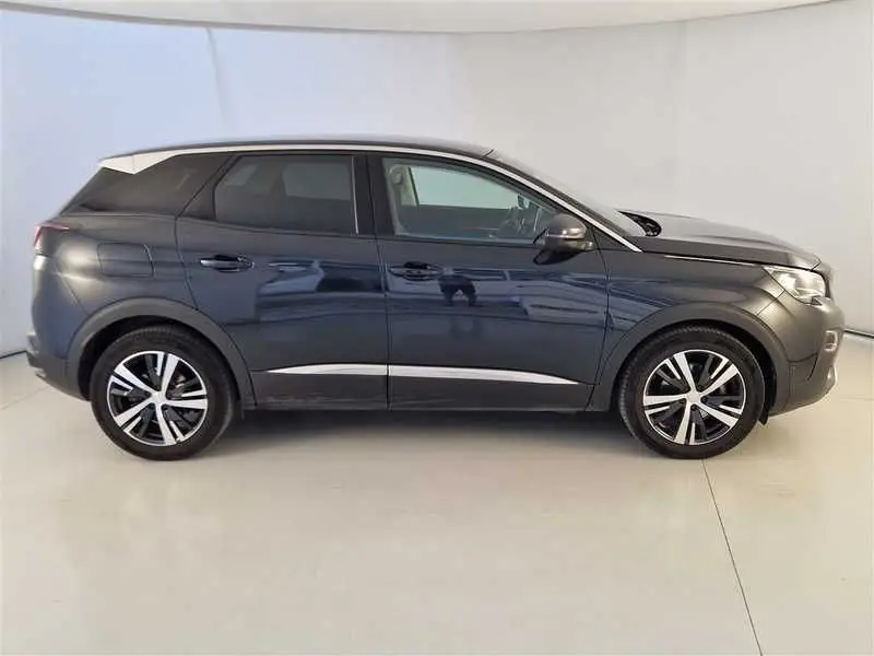 Photo 1 : Peugeot 3008 2020 Diesel