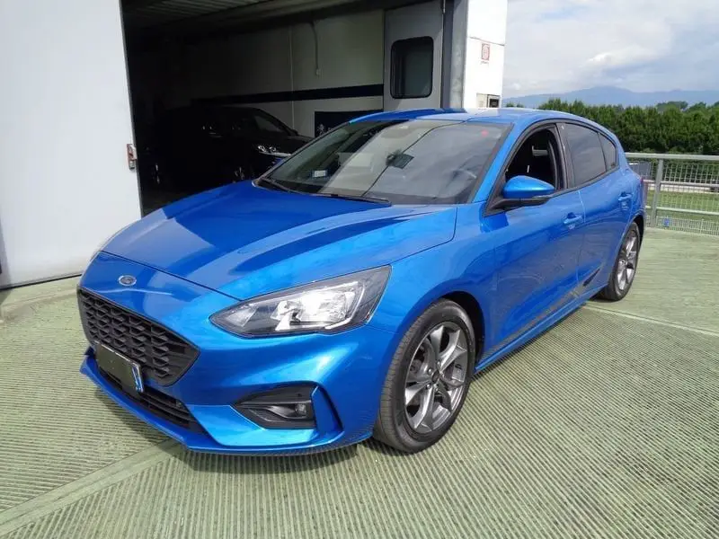 Photo 1 : Ford Focus 2021 Diesel