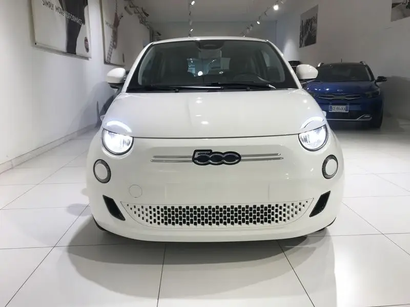 Photo 1 : Fiat 500 2023 Non renseigné