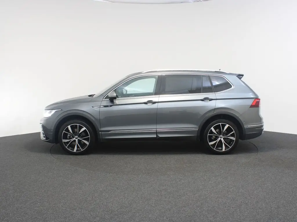 Photo 1 : Volkswagen Tiguan 2021 Essence