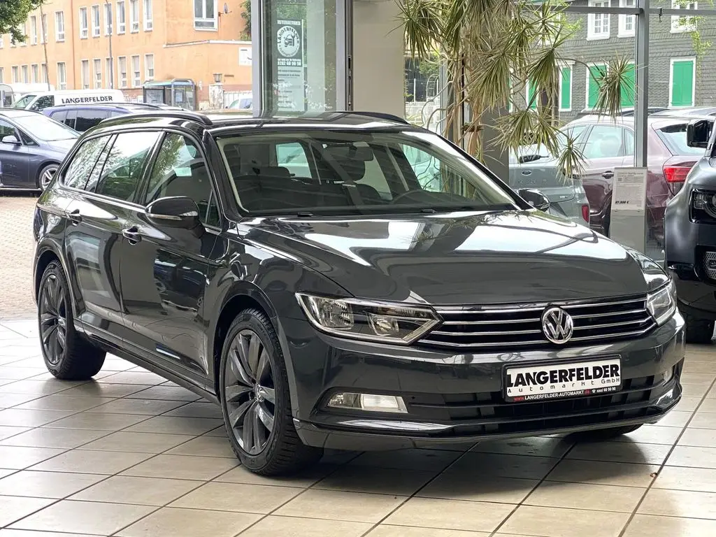 Photo 1 : Volkswagen Passat 2015 Petrol