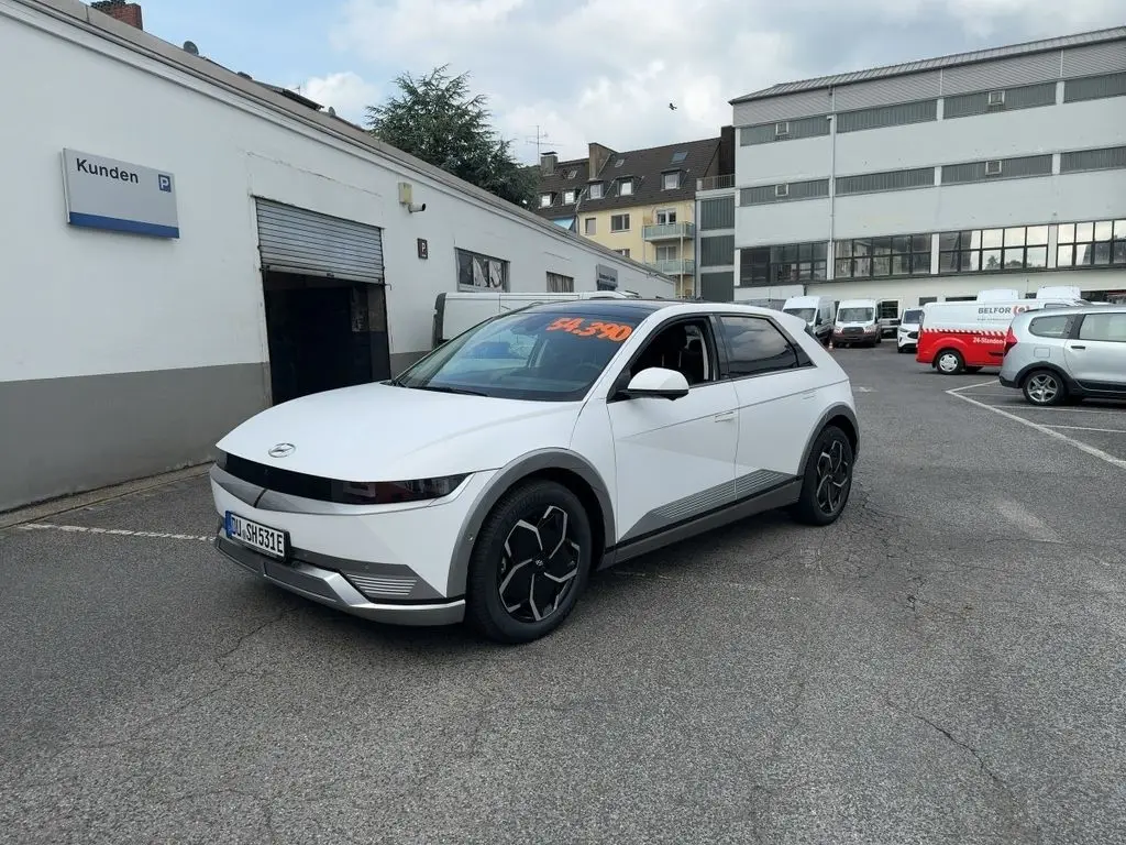 Photo 1 : Hyundai Ioniq 2023 Non renseigné