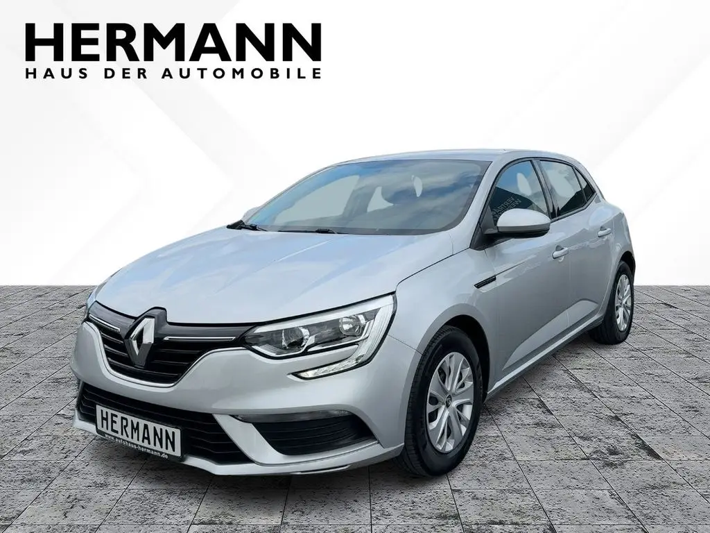 Photo 1 : Renault Megane 2019 Essence