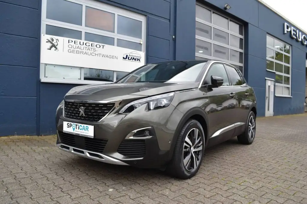 Photo 1 : Peugeot 3008 2020 Diesel