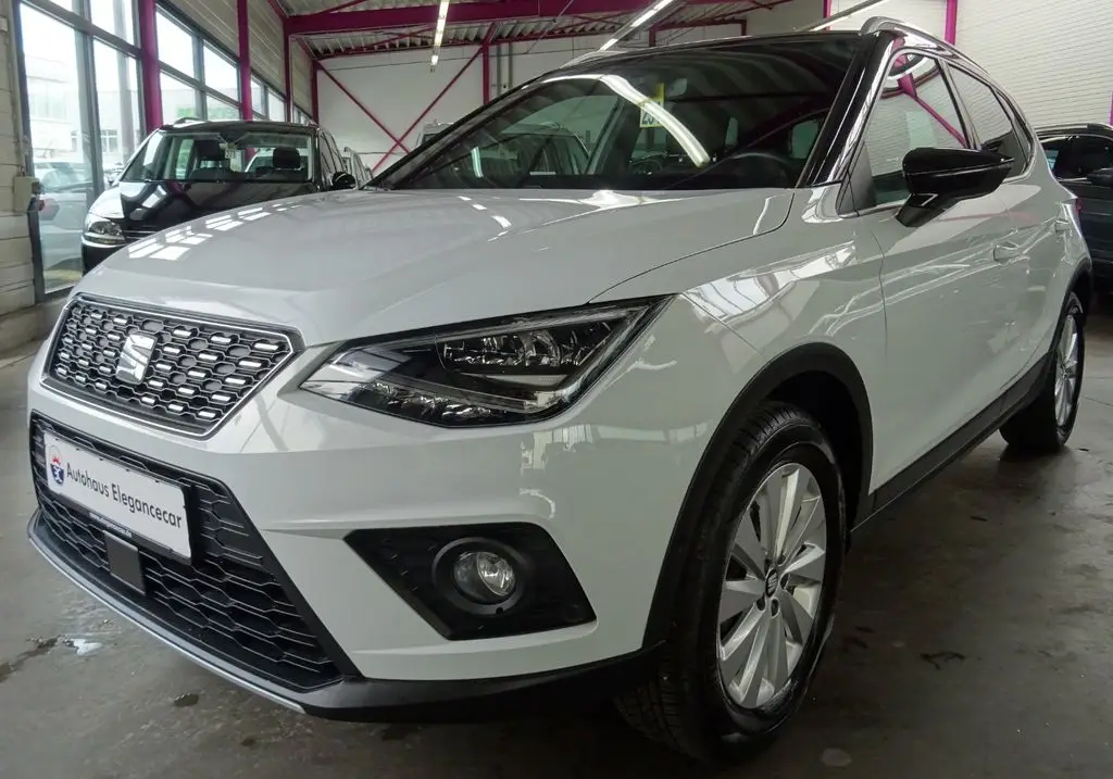 Photo 1 : Seat Arona 2020 Petrol