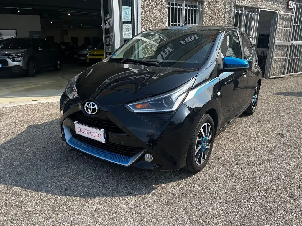 Photo 1 : Toyota Aygo X 2018 Essence