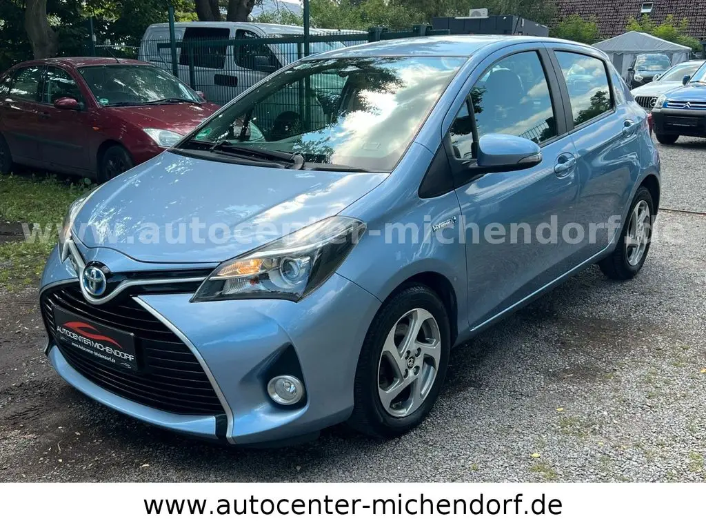 Photo 1 : Toyota Yaris 2016 Hybrid