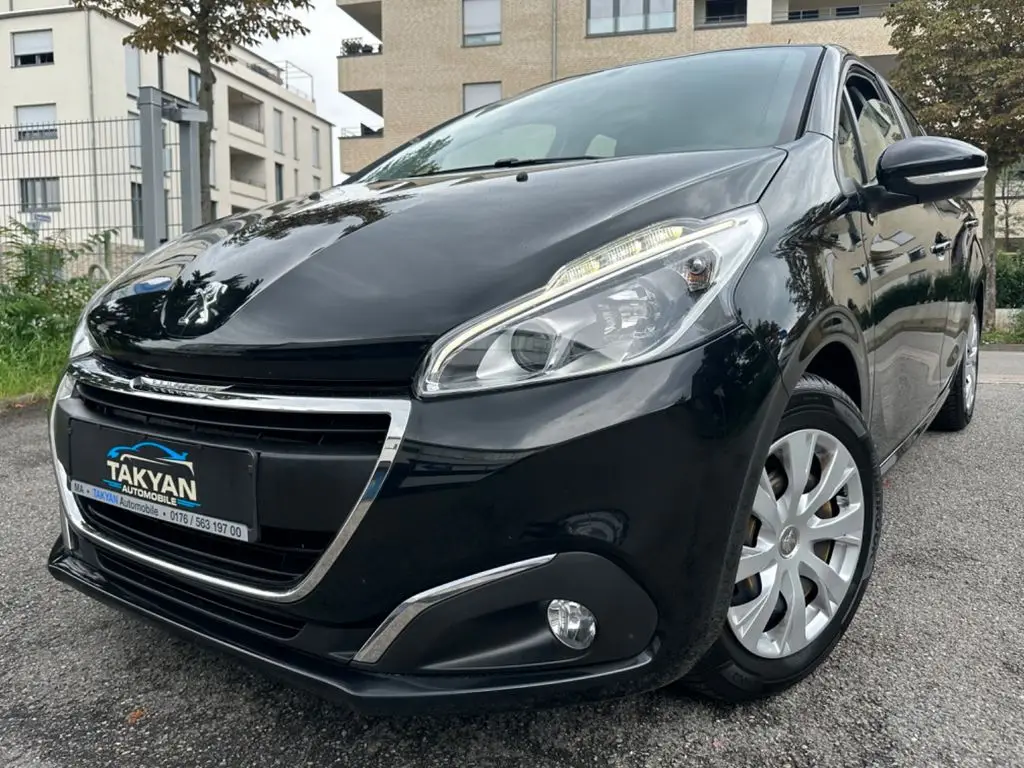 Photo 1 : Peugeot 208 2016 Petrol