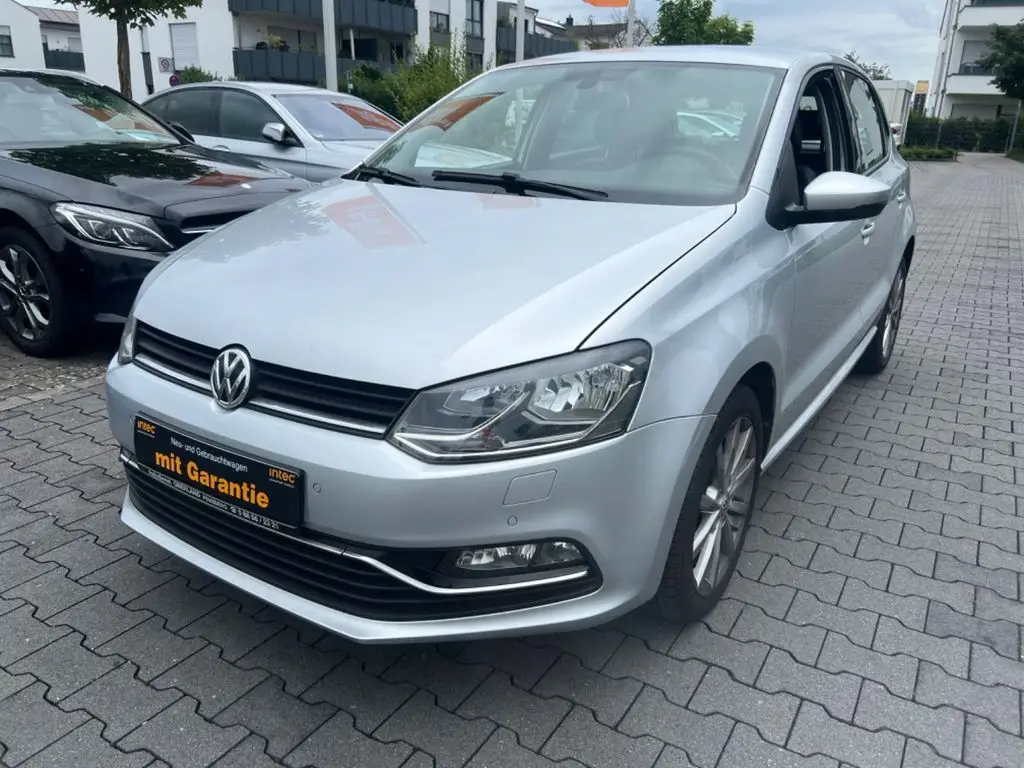 Photo 1 : Volkswagen Polo 2017 Petrol