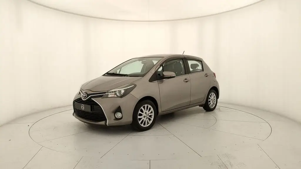 Photo 1 : Toyota Yaris 2016 Petrol