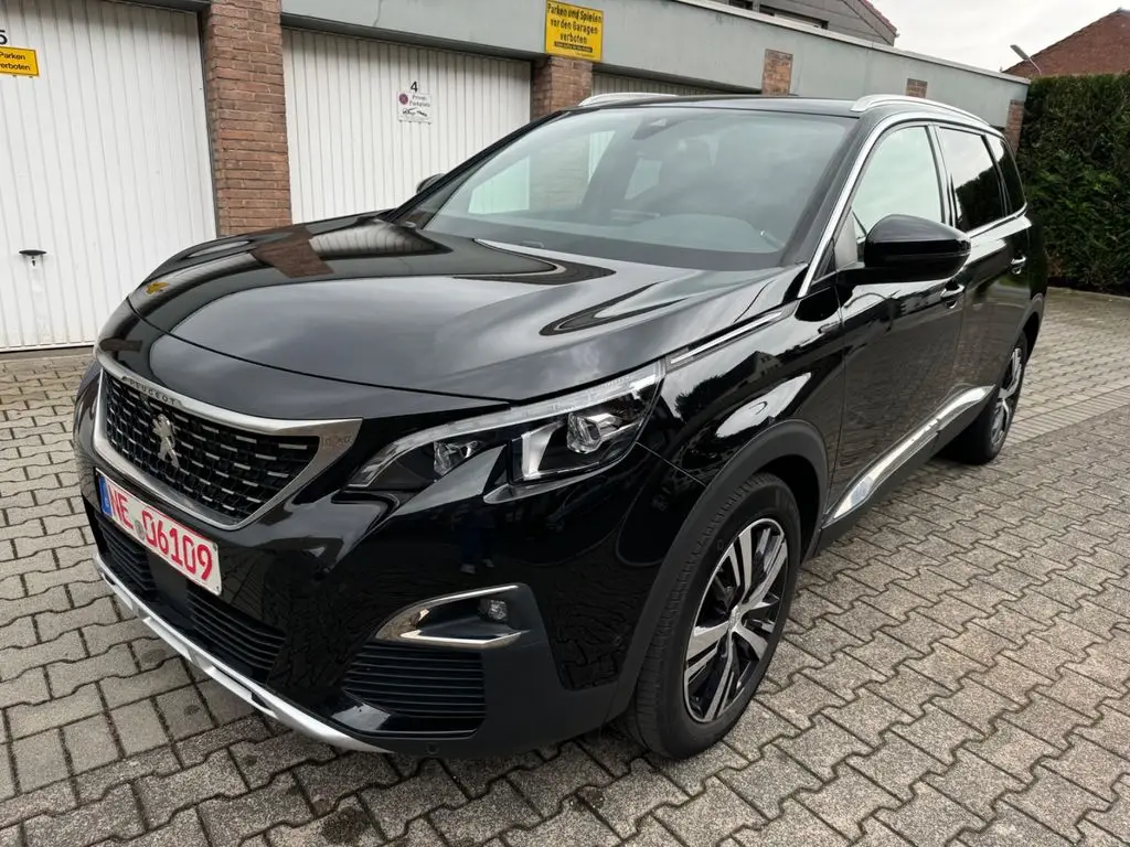 Photo 1 : Peugeot 5008 2020 Diesel