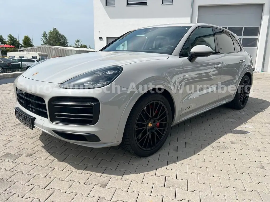 Photo 1 : Porsche Cayenne 2020 Petrol