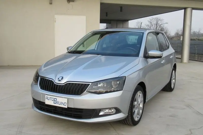 Photo 1 : Skoda Fabia 2016 Diesel