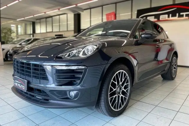 Photo 1 : Porsche Macan 2018 Essence