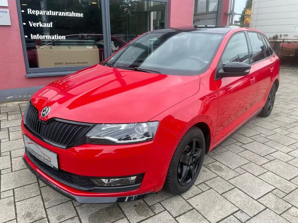 Photo 1 : Skoda Rapid 2017 Petrol