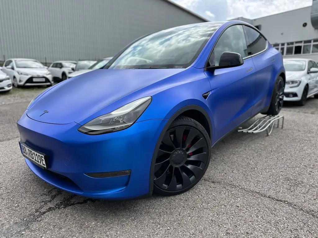 Photo 1 : Tesla Model Y 2023 Non renseigné