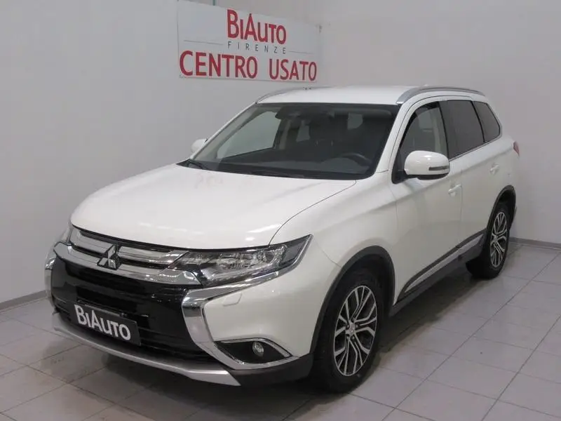 Photo 1 : Mitsubishi Outlander 2019 Diesel