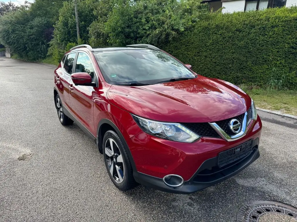 Photo 1 : Nissan Qashqai 2016 Petrol