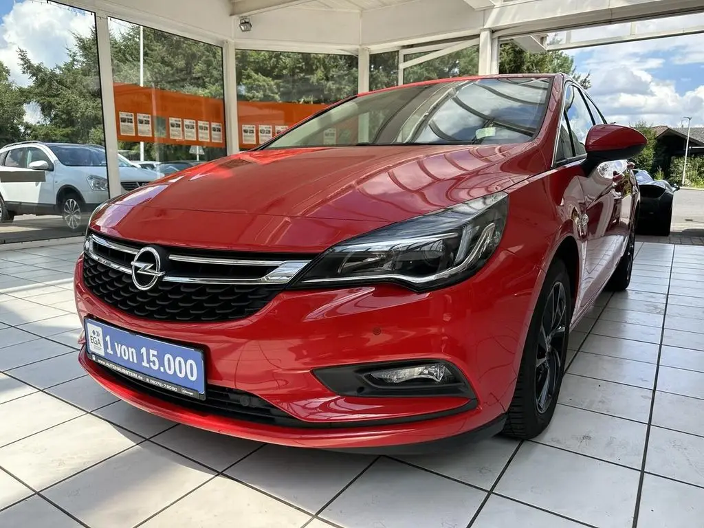 Photo 1 : Opel Astra 2018 Essence