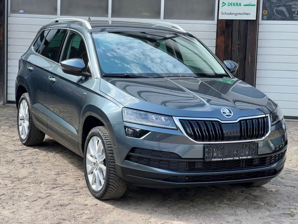 Photo 1 : Skoda Karoq 2021 Essence