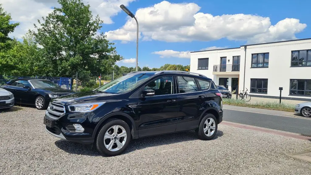 Photo 1 : Ford Kuga 2017 Petrol