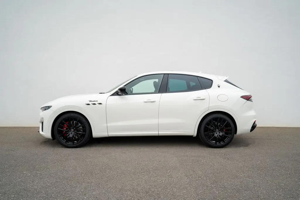 Photo 1 : Maserati Levante 2024 Petrol