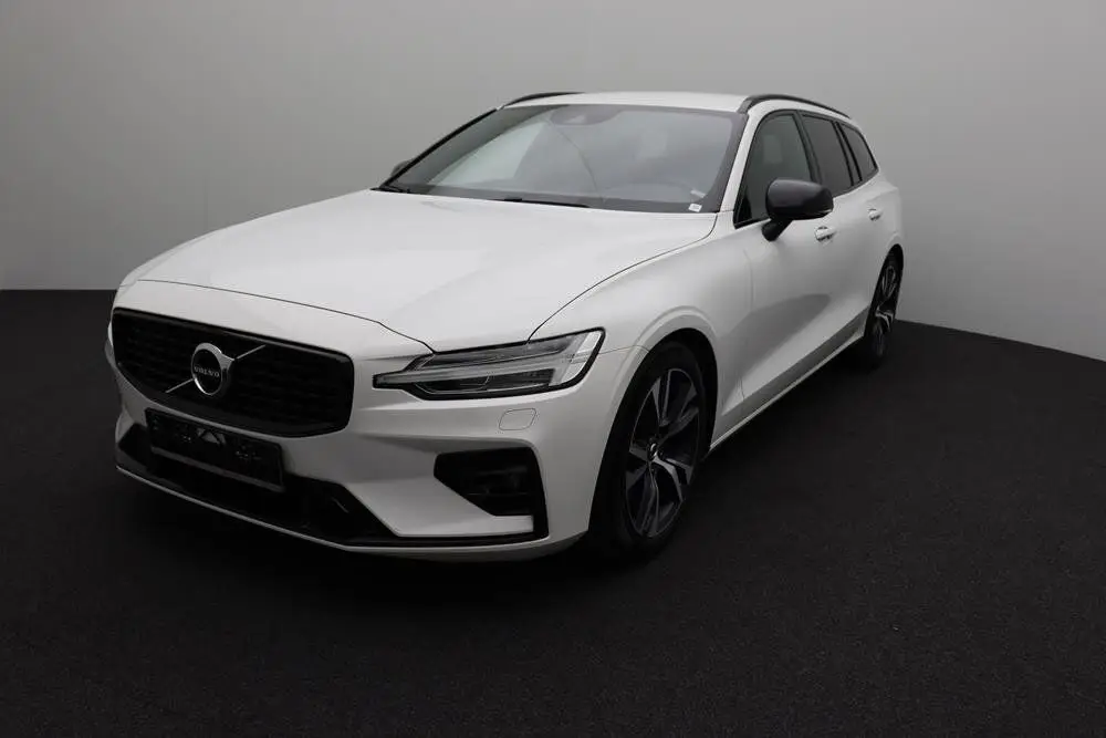 Photo 1 : Volvo V60 2022 Essence