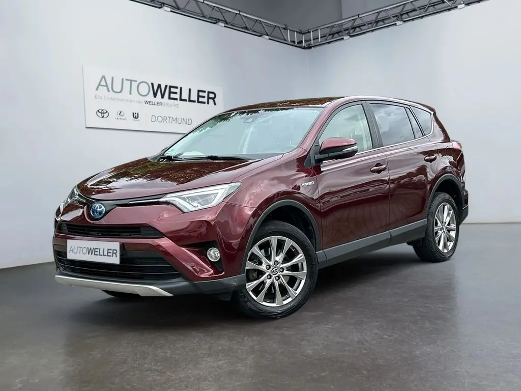 Photo 1 : Toyota Rav4 2016 Hybrid