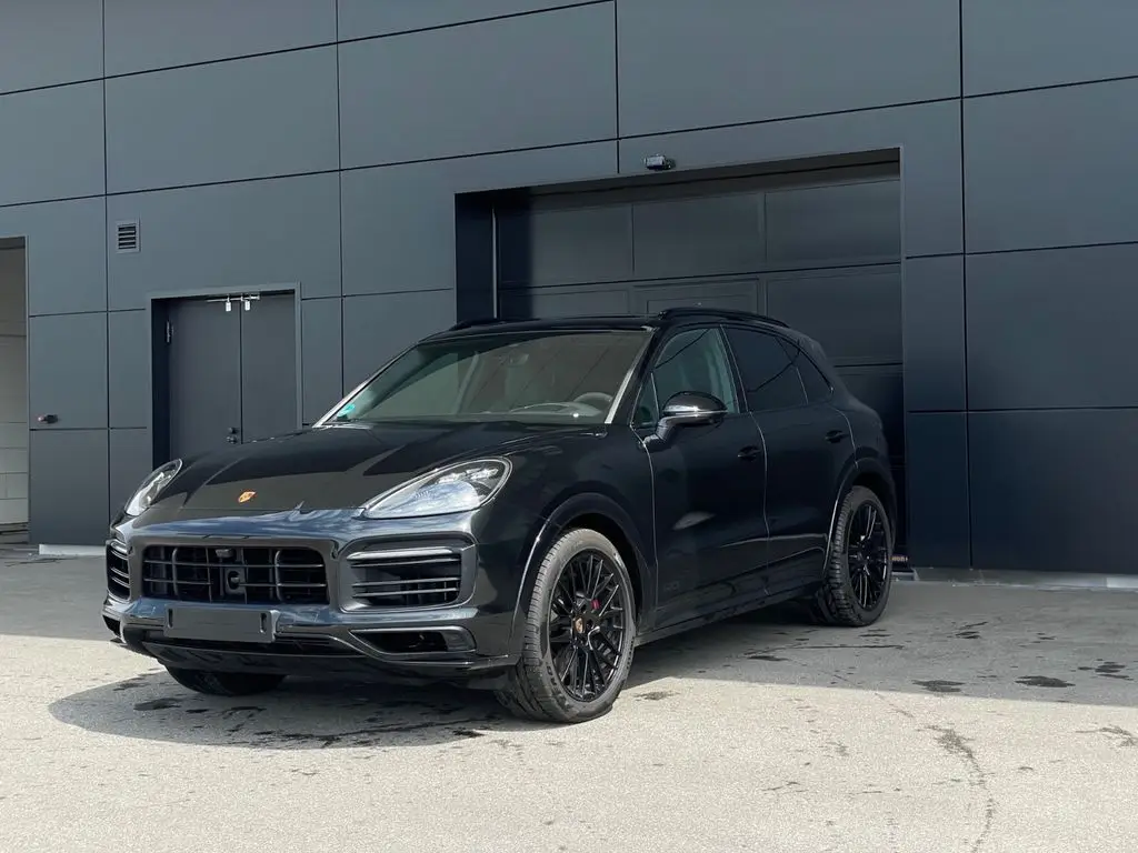 Photo 1 : Porsche Cayenne 2023 Essence