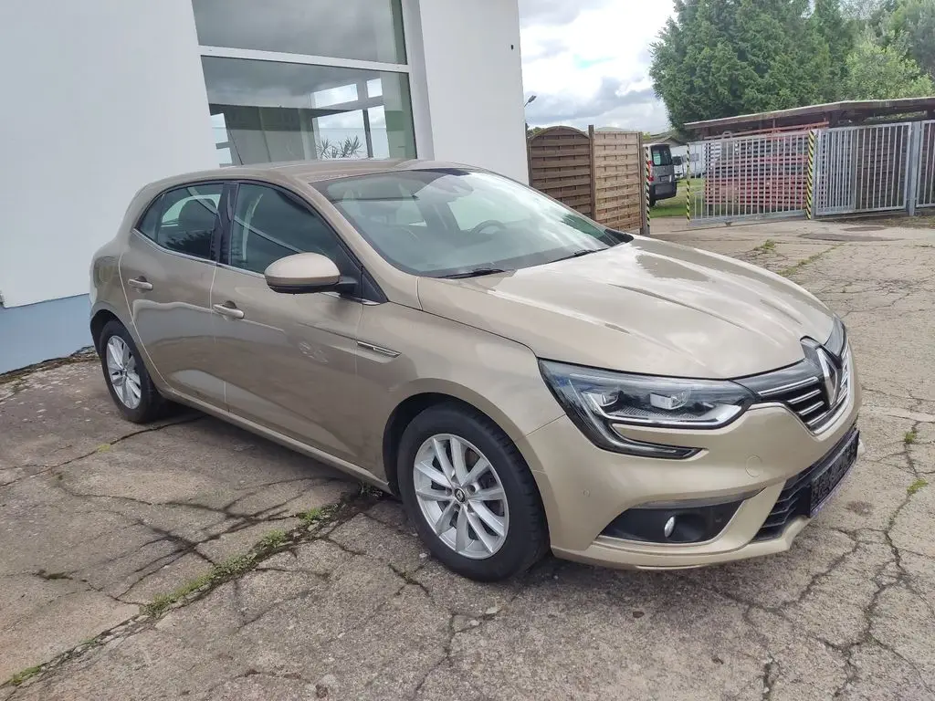 Photo 1 : Renault Megane 2017 Essence