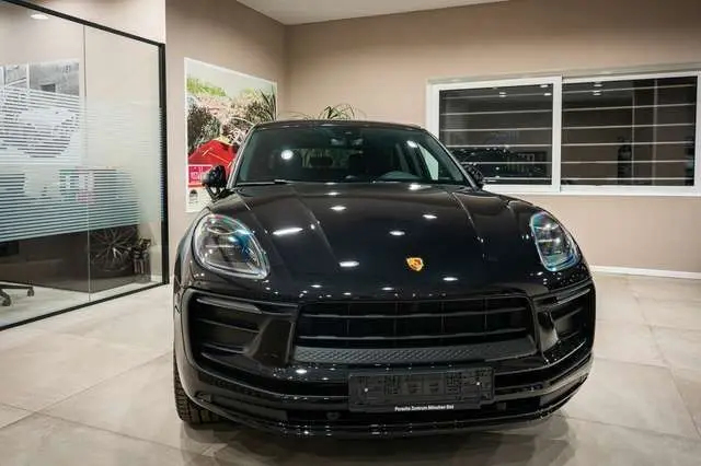 Photo 1 : Porsche Macan 2021 Petrol