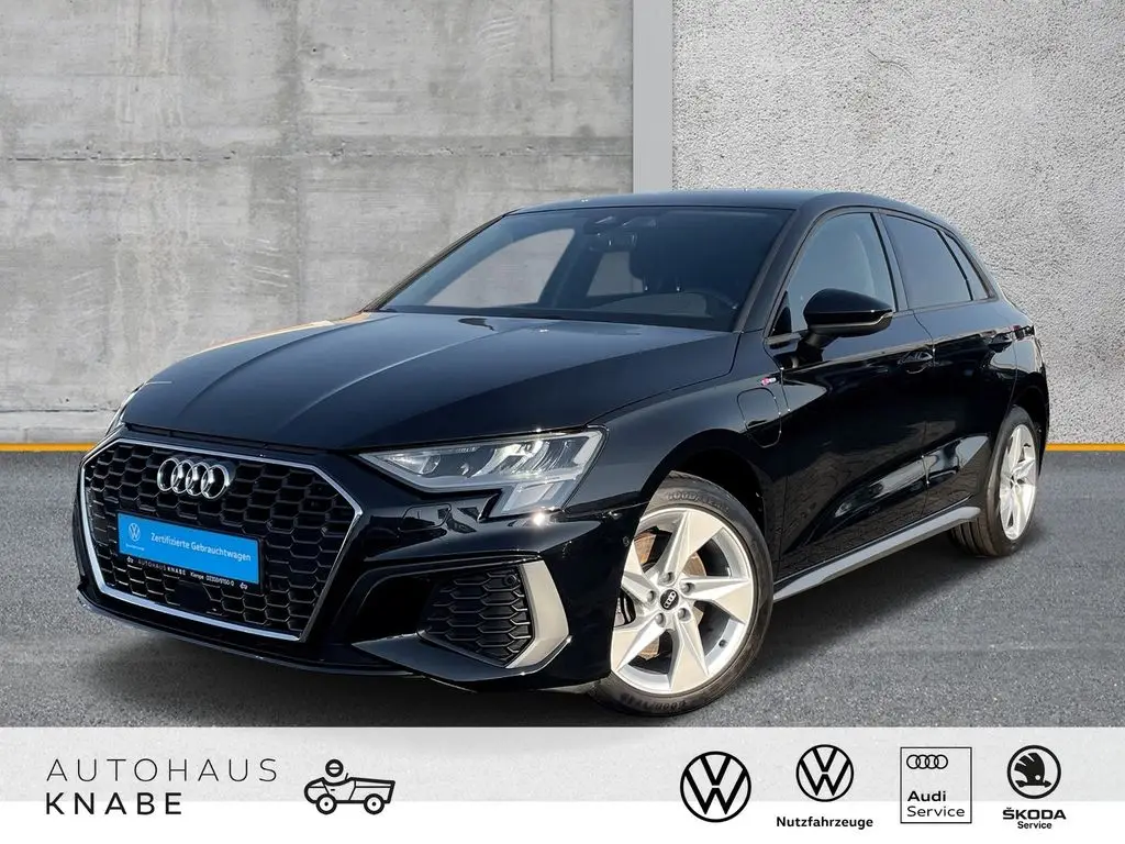 Photo 1 : Audi A3 2022 Hybrid