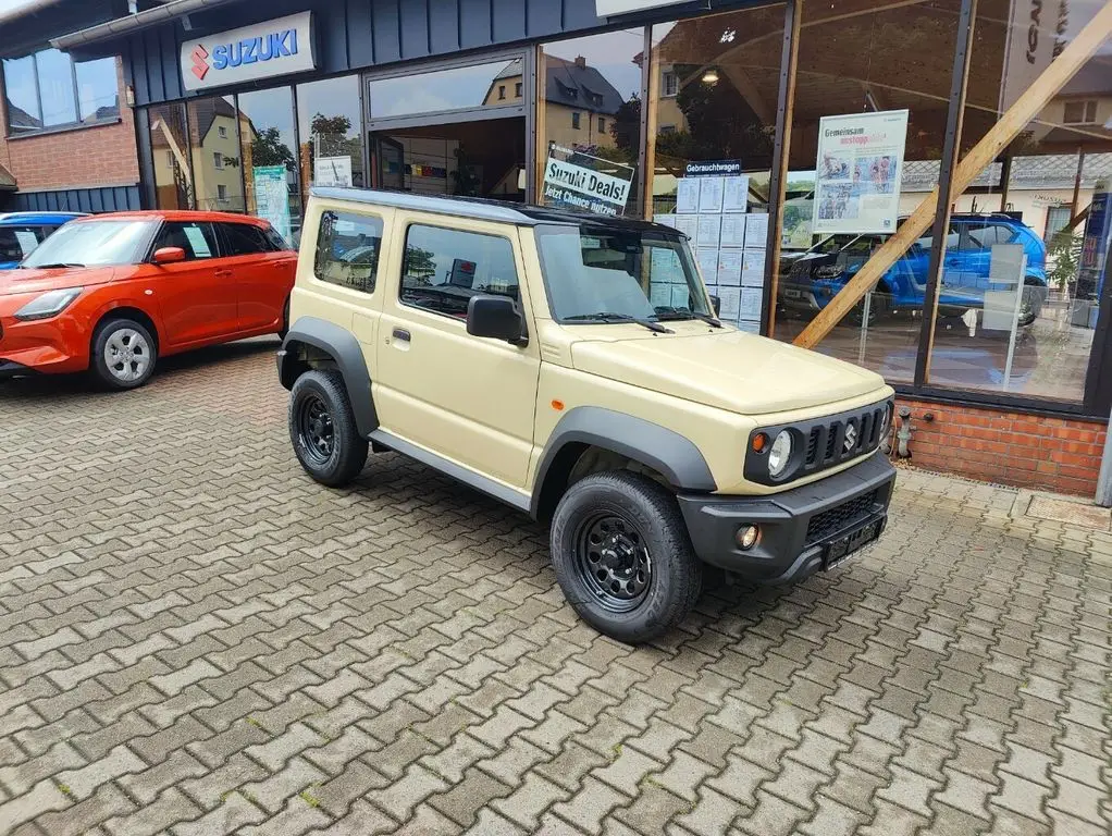 Photo 1 : Suzuki Jimny 2023 Petrol