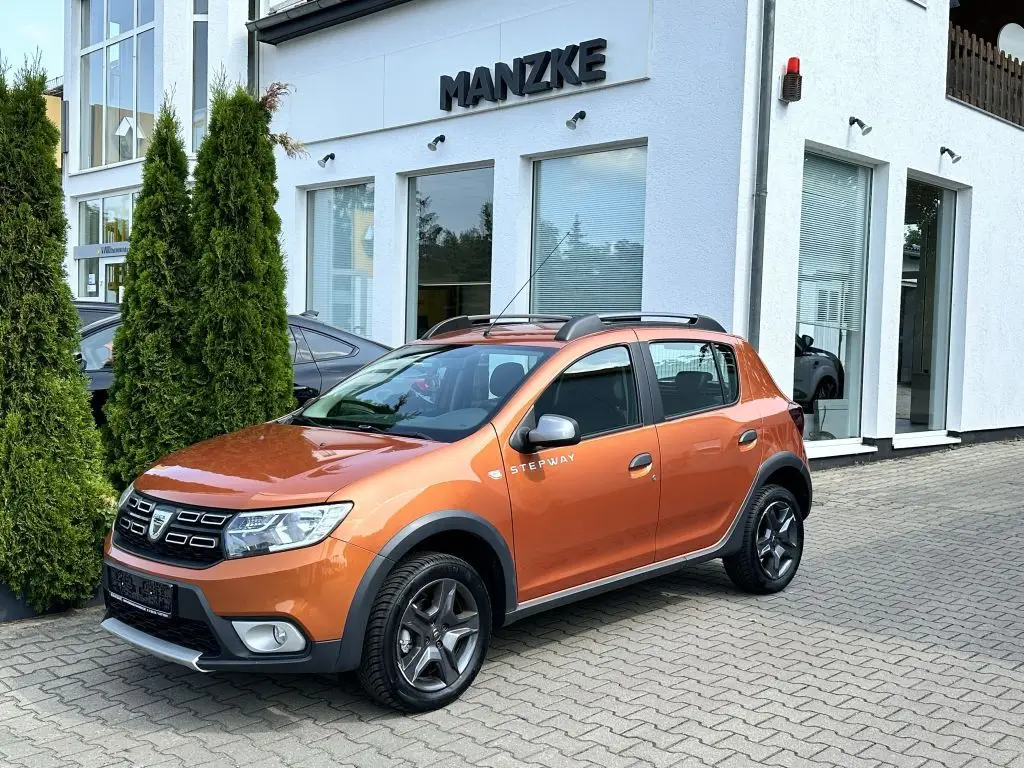 Photo 1 : Dacia Sandero 2018 Petrol