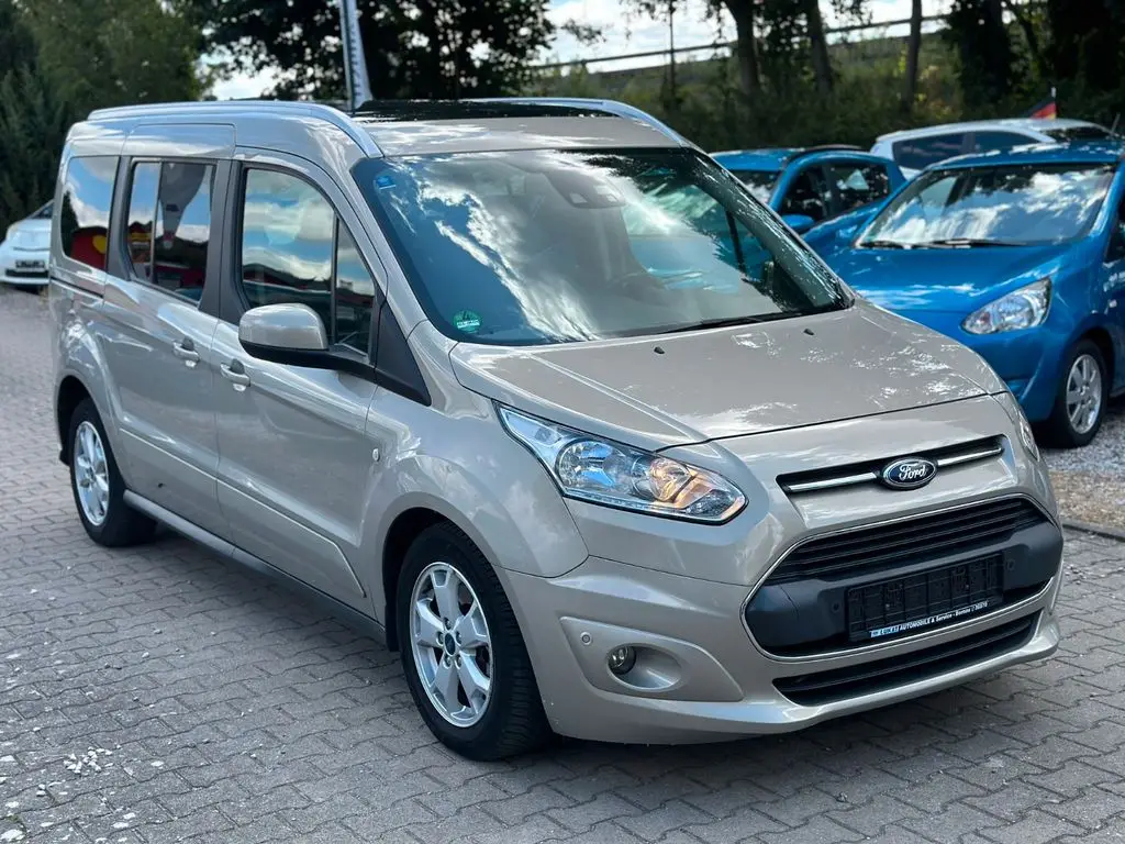 Photo 1 : Ford Grand Tourneo 2015 Diesel